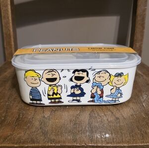 Peanuts "Chow Time" 32 oz stoneware lunch box